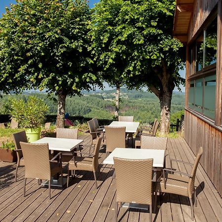 Hotel Logis Le Saint Cyr Montmelard Zewnętrze zdjęcie