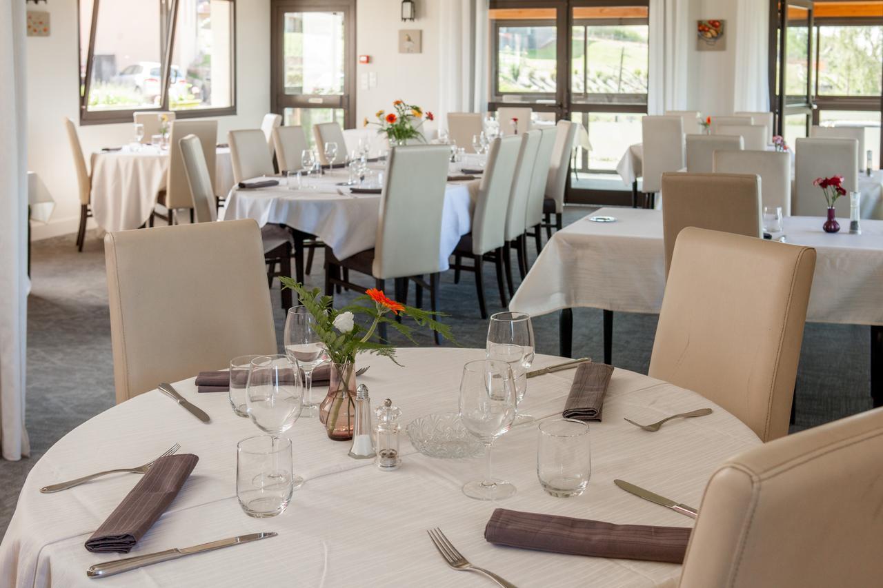Hotel Logis Le Saint Cyr Montmelard Zewnętrze zdjęcie