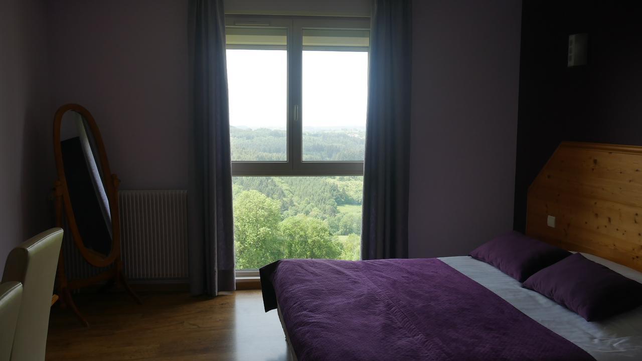 Hotel Logis Le Saint Cyr Montmelard Zewnętrze zdjęcie