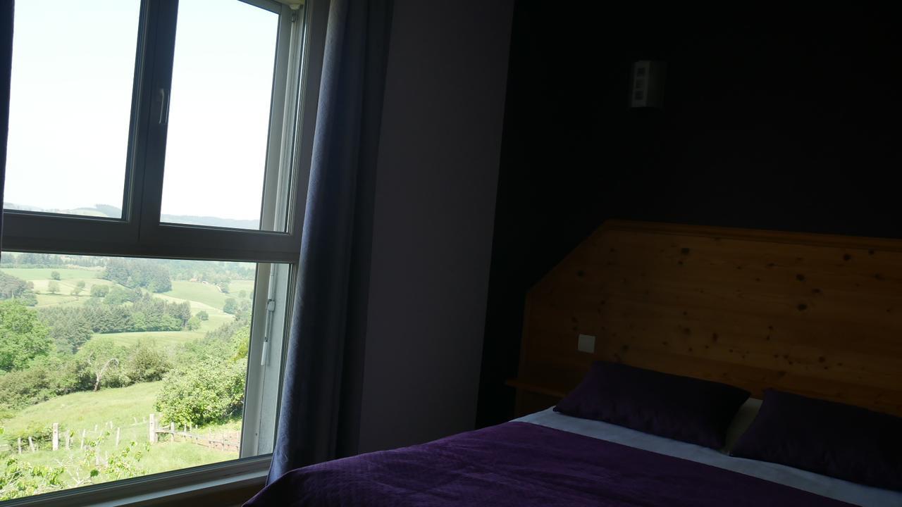 Hotel Logis Le Saint Cyr Montmelard Zewnętrze zdjęcie